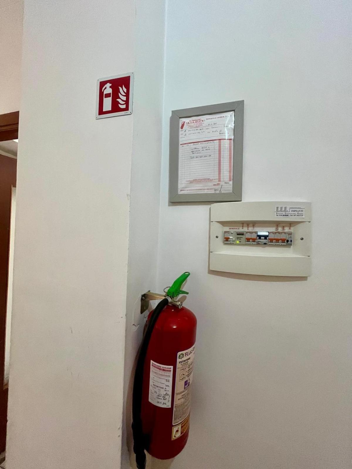 Casa Vacanza! A 50M Dal Mare! Bordighera Εξωτερικό φωτογραφία