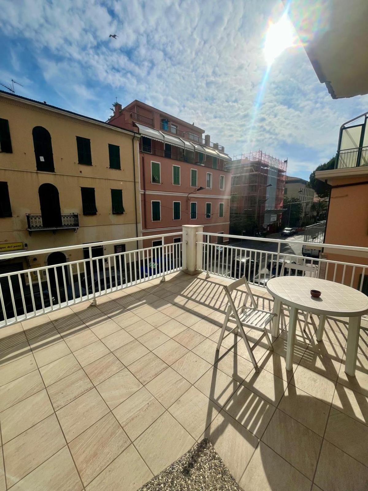 Casa Vacanza! A 50M Dal Mare! Bordighera Εξωτερικό φωτογραφία