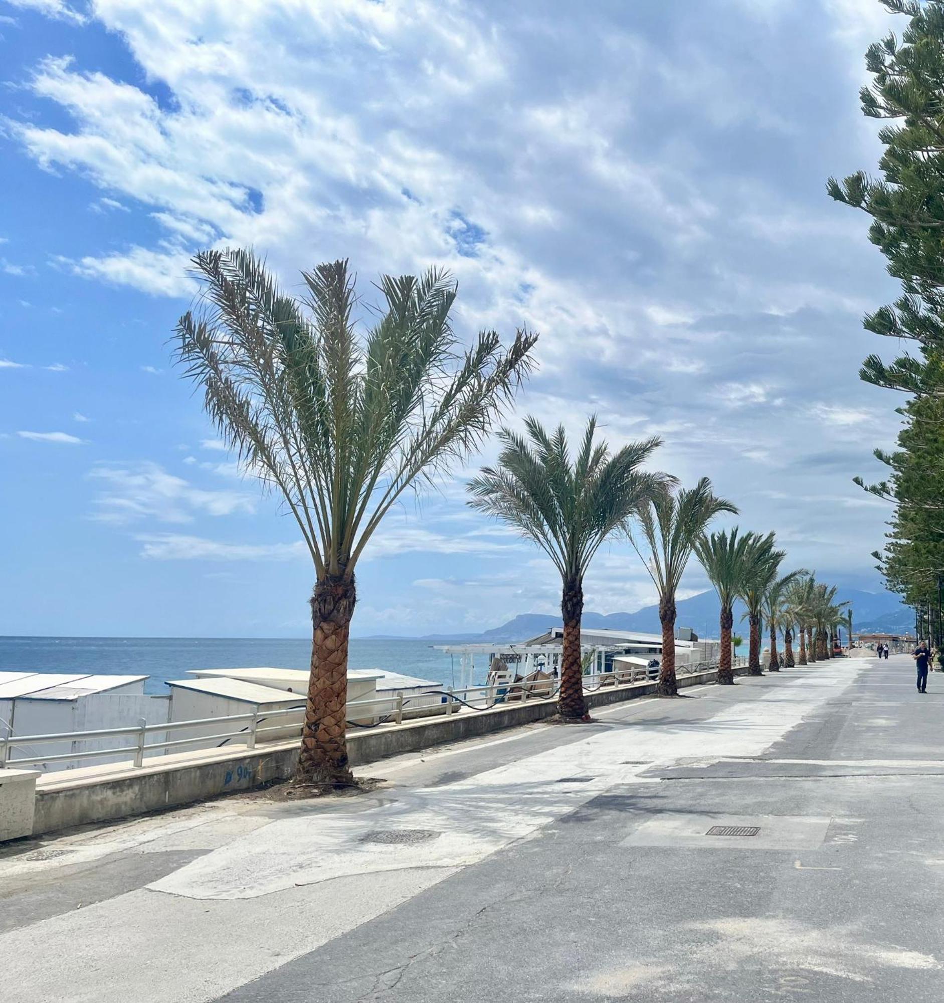 Casa Vacanza! A 50M Dal Mare! Bordighera Εξωτερικό φωτογραφία