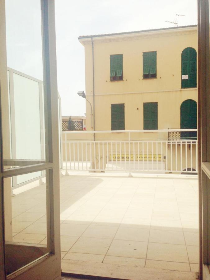Casa Vacanza! A 50M Dal Mare! Bordighera Εξωτερικό φωτογραφία